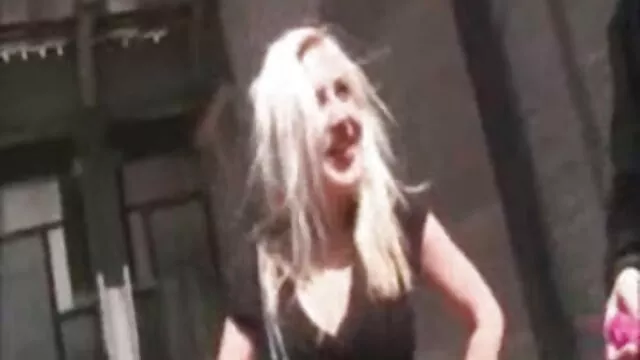 パリのスペイン人学生は処女を失った 女性 の アダルト 動画