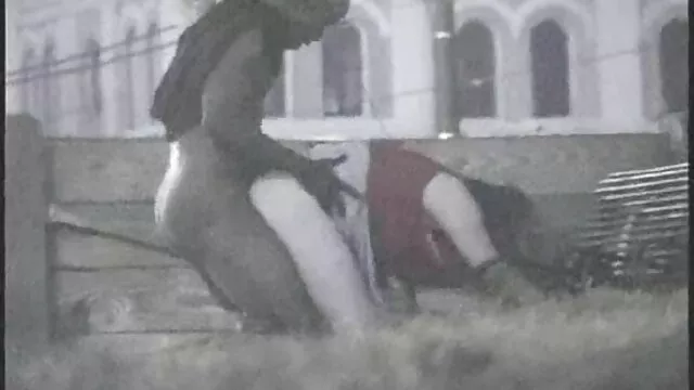 古い男fucks若い女の子のお尻 女性 向け の セックス 動画