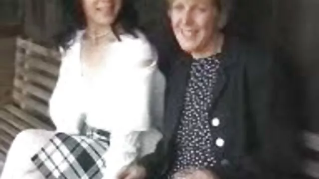 道路の中央口に集められた光ディスクで 女性 向け 無料 セックス 動画