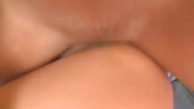 子供だけが母親が読んでいるのを見て興奮しています 女性 用 セックス 無料 動画