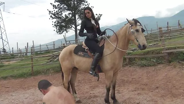 ラティーナ先生とともに彼女の学生 無料 女性 向け エッチ 動画