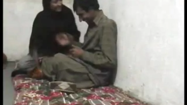 彼女のいとこは災害ですので、彼女は目を覚ますことはありま 女の子 の ため の セックス 動画